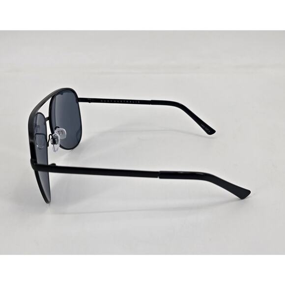 Quay Australia Vivienne Black Aviator Sunglasses Smoke Lenses Minimal Modern main image 5